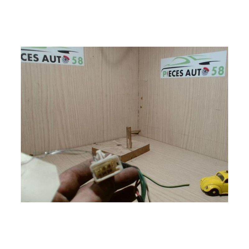 Platine feu arriere droit TOYOTA 2.0 D XL d’occasion