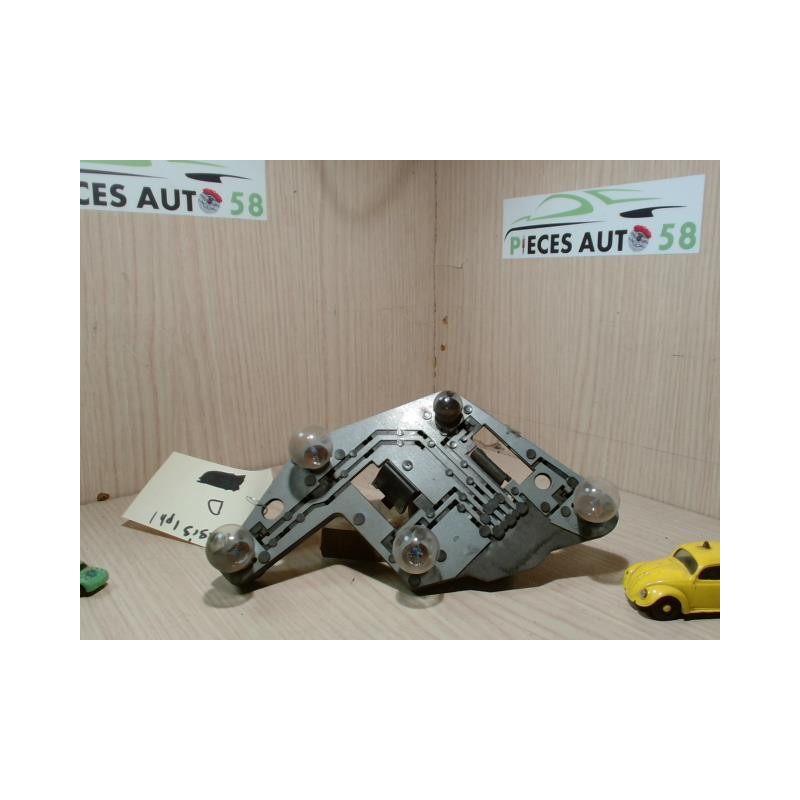 Platine feu arriere droit TOYOTA AVENSIS 1 PHASE 1 d’occasion