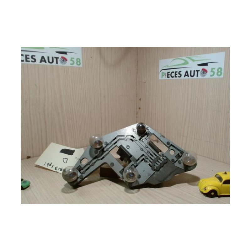 Platine feu arriere droit TOYOTA AVENSIS 1 PHASE 1 d’occasion