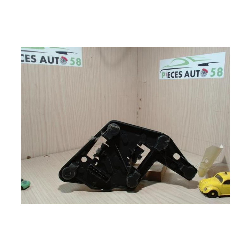 Platine feu arriere droit TOYOTA AVENSIS 1 PHASE 1 d’occasion