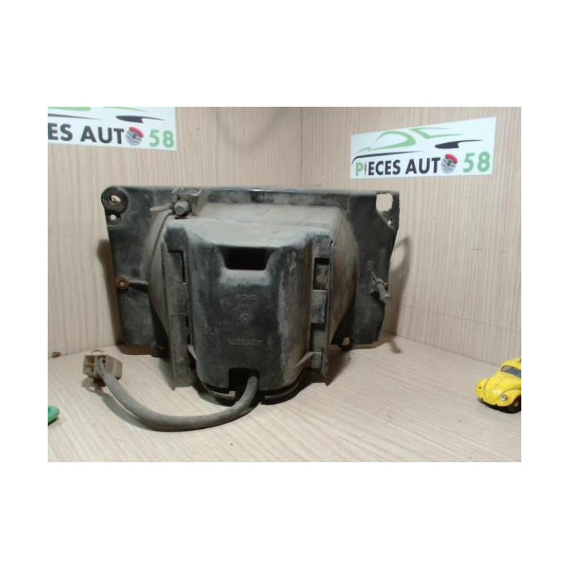 Optique avant principal droit (feux)(phare) FIAT  d’occasion