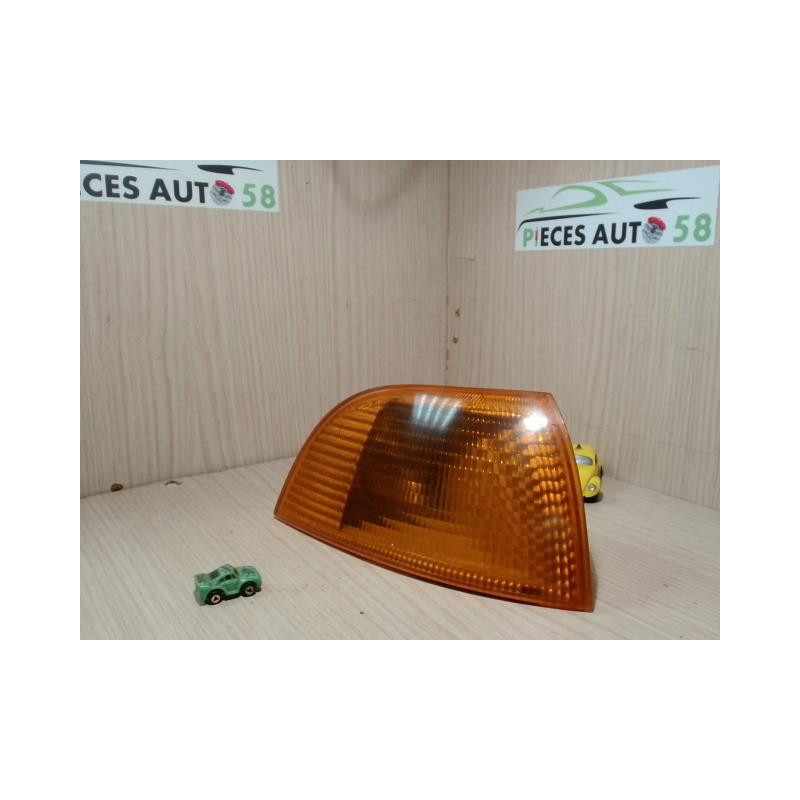 Optique avant secondaire droit (feux)(clignotant) FIAT  d’occasion