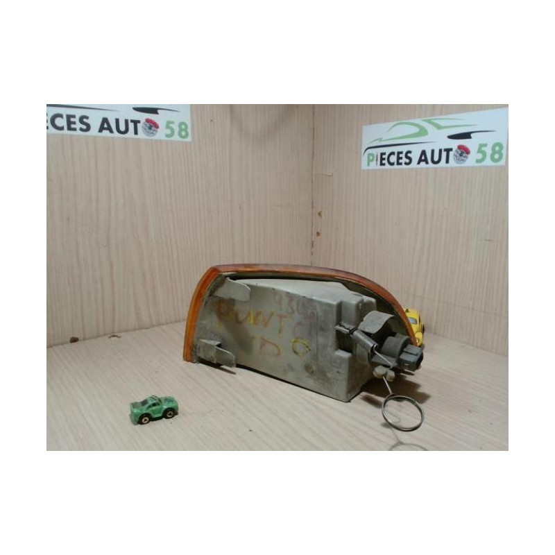 Optique avant secondaire droit (feux)(clignotant) FIAT  d’occasion