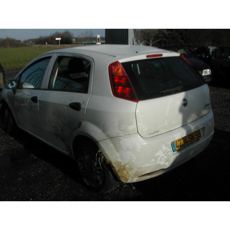 Feu arriere principal droit (feux) FIAT GRANDE PUNTO d’occasion