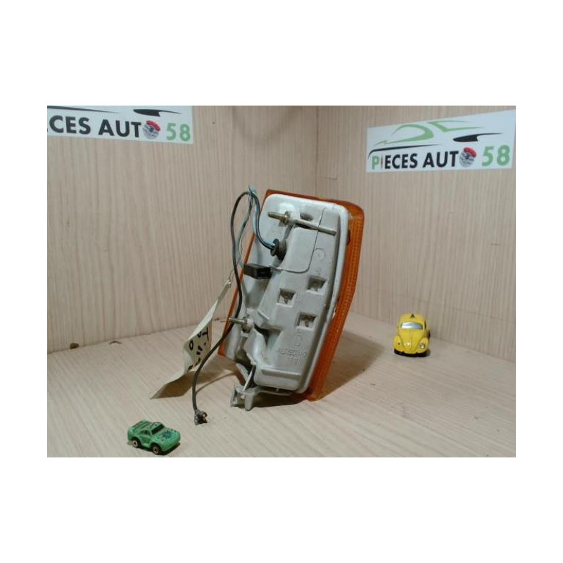Optique avant secondaire gauche (feux)(clignotant) FIAT UNO PHASE 1 d’occasion