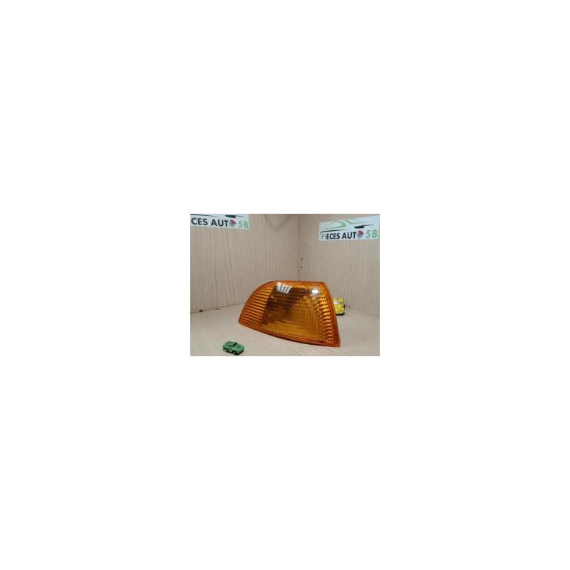 Optique avant secondaire droit (feux)(clignotant) FIAT  d’occasion