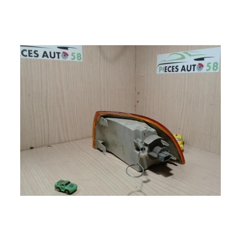Optique avant secondaire droit (feux)(clignotant) FIAT  d’occasion