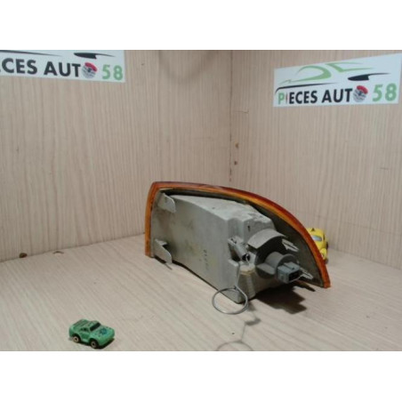 Optique avant secondaire droit (feux)(clignotant) FIAT  d’occasion
