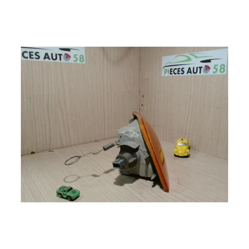 Optique avant secondaire droit (feux)(clignotant) FIAT  d’occasion