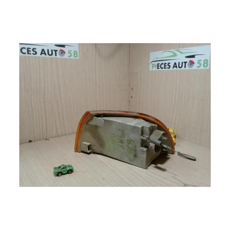 Optique avant secondaire droit (feux)(clignotant) FIAT  d’occasion