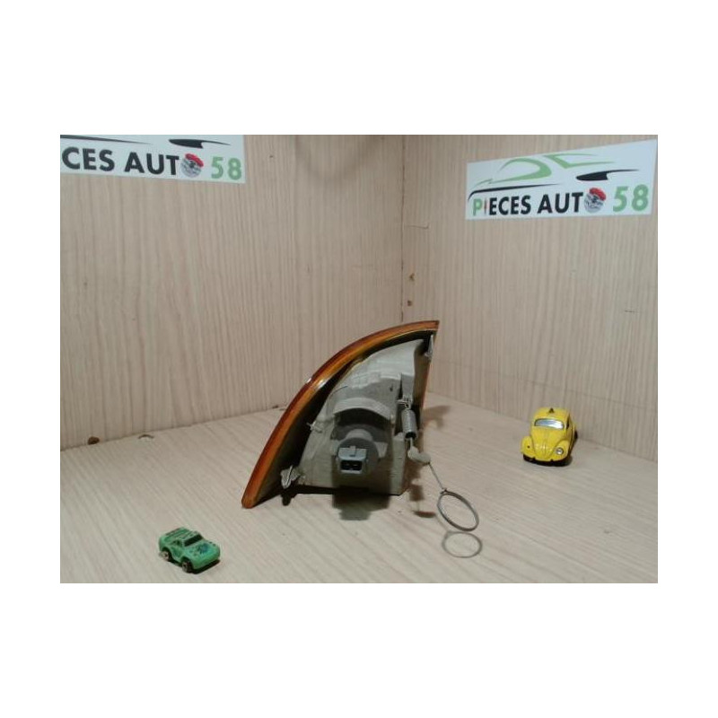 Optique avant secondaire gauche (feux)(clignotant) FIAT  d’occasion