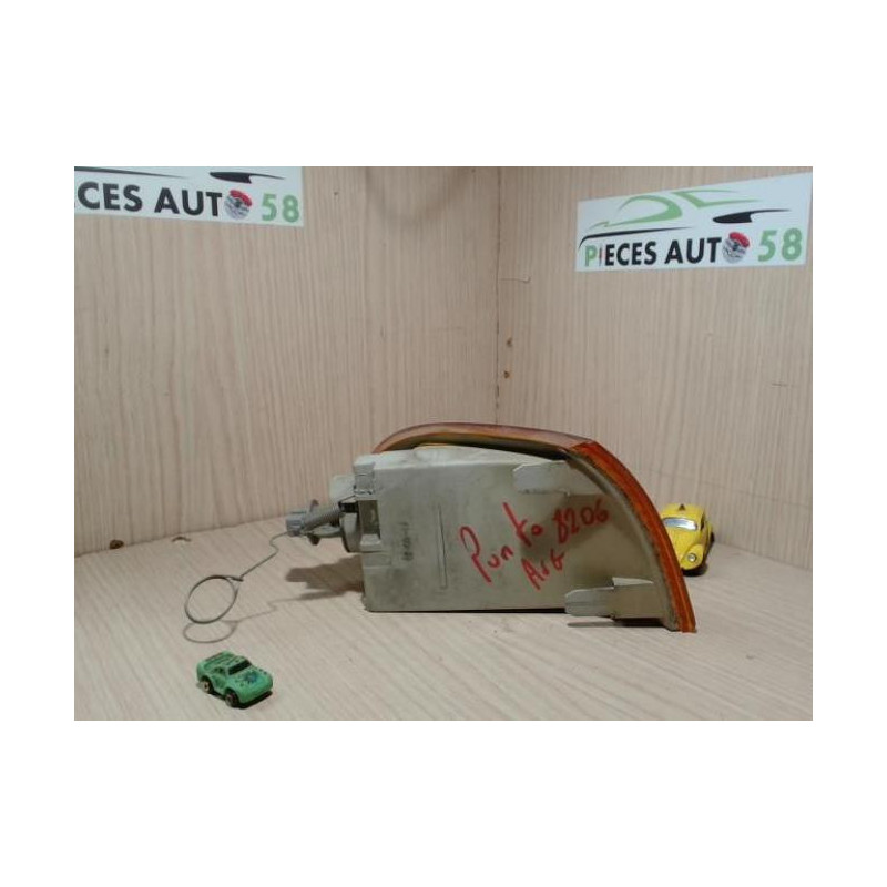 Optique avant secondaire gauche (feux)(clignotant) FIAT  d’occasion