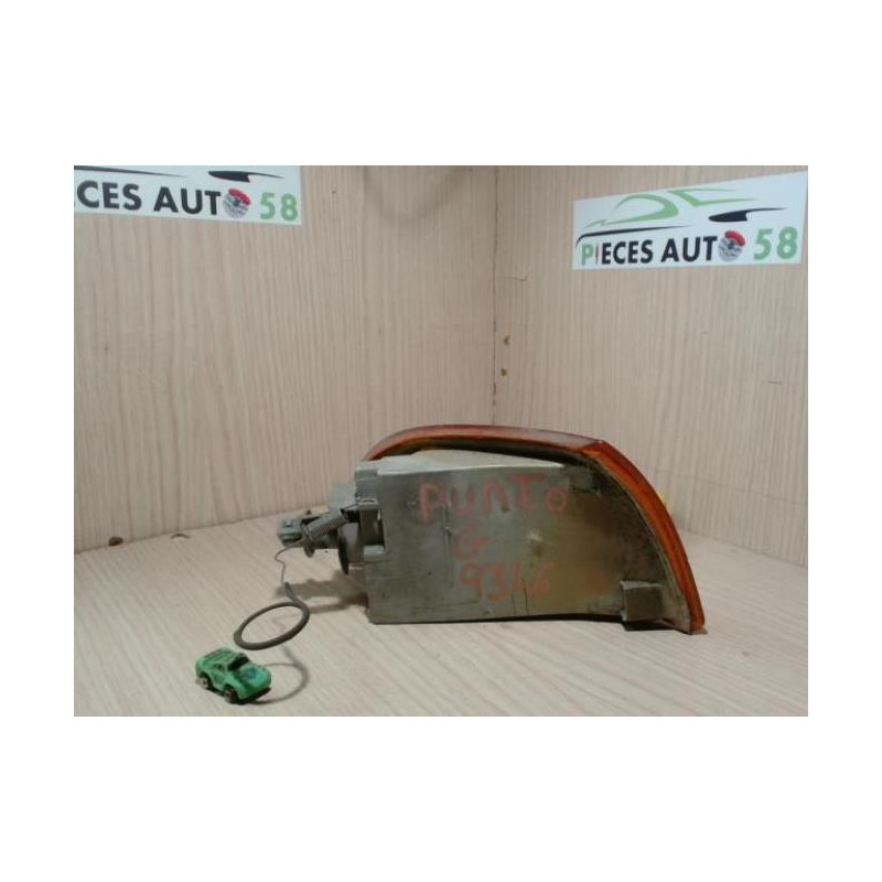 Optique avant secondaire gauche (feux)(clignotant) FIAT  d’occasion