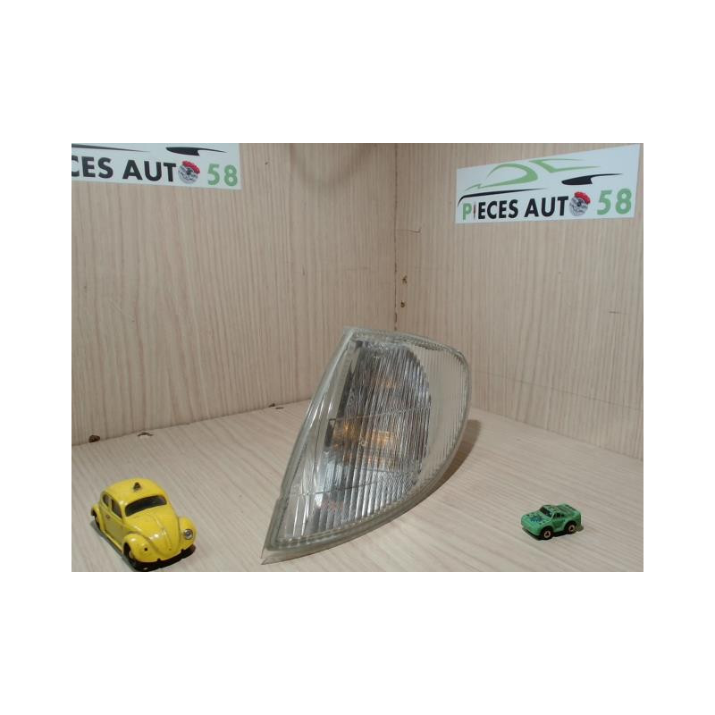 Optique avant secondaire gauche (feux)(clignotant) RENAULT  d’occasion