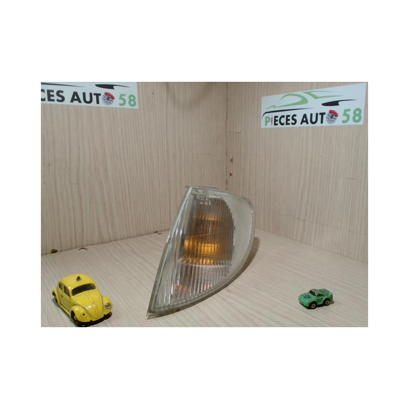 Optique avant secondaire gauche (feux)(clignotant) RENAULT  d’occasion