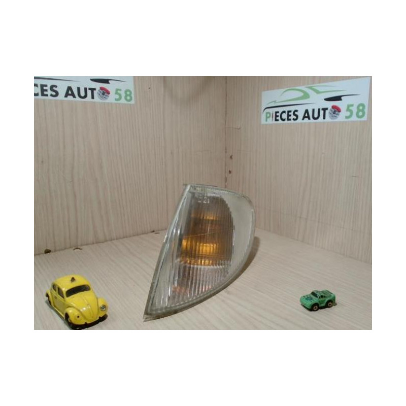 Optique avant secondaire gauche (feux)(clignotant) RENAULT  d’occasion