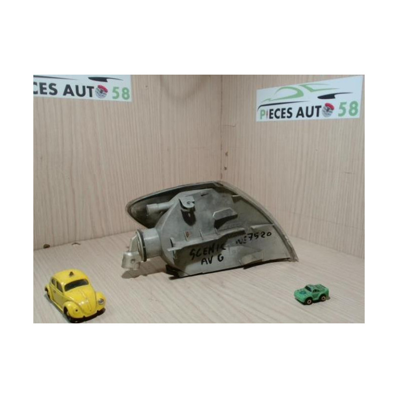 Optique avant secondaire gauche (feux)(clignotant) RENAULT  d’occasion
