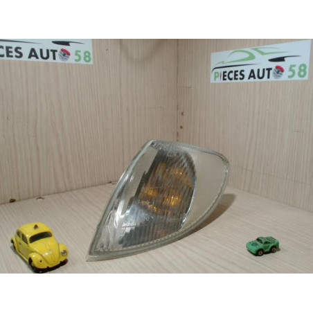 Optique avant secondaire gauche (feux)(clignotant) RENAULT  d’occasion