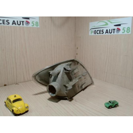 Optique avant secondaire gauche (feux)(clignotant) RENAULT  d’occasion