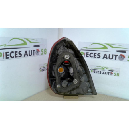 Feu arriere principal droit (feux) TOYOTA 2.0 D XL d’occasion