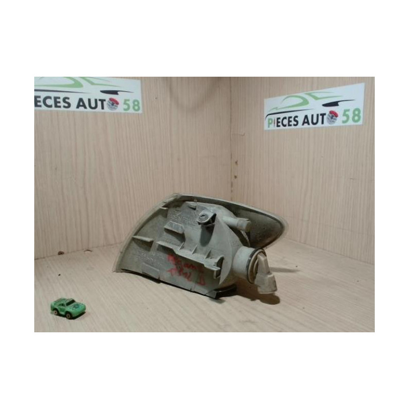 Optique avant secondaire droit (feux)(clignotant) RENAULT  d’occasion