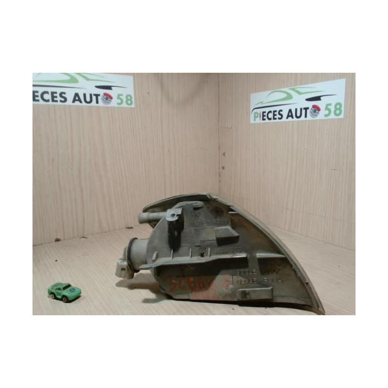 Optique avant secondaire gauche (feux)(clignotant) RENAULT SCENIC 1 PHASE 1 d’occasion