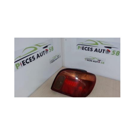 Feu arriere principal droit (feux) TOYOTA YARIS 1 PHASE 2 d’occasion