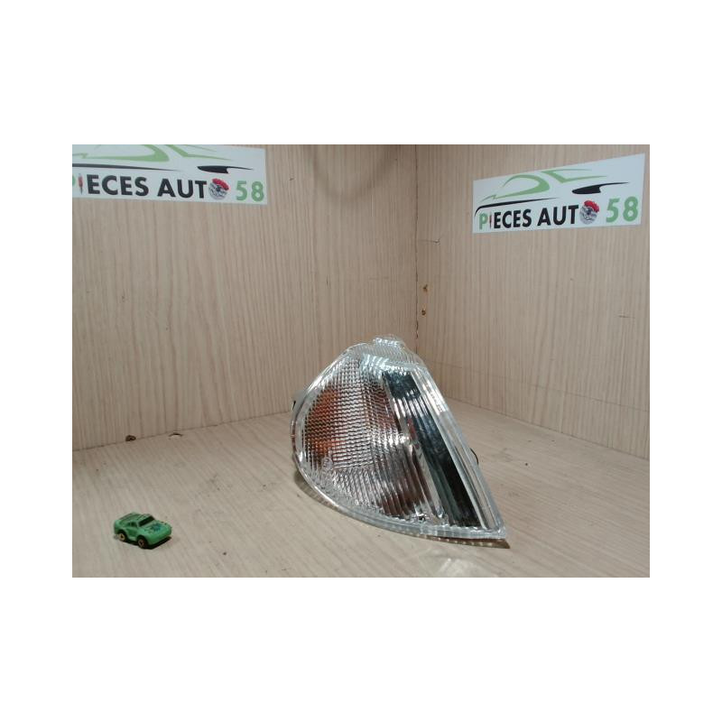 Optique avant secondaire gauche (feux)(clignotant) RENAULT  d’occasion