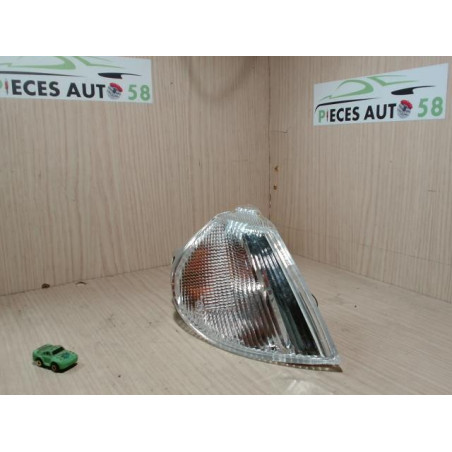 Optique avant secondaire gauche (feux)(clignotant) RENAULT  d’occasion