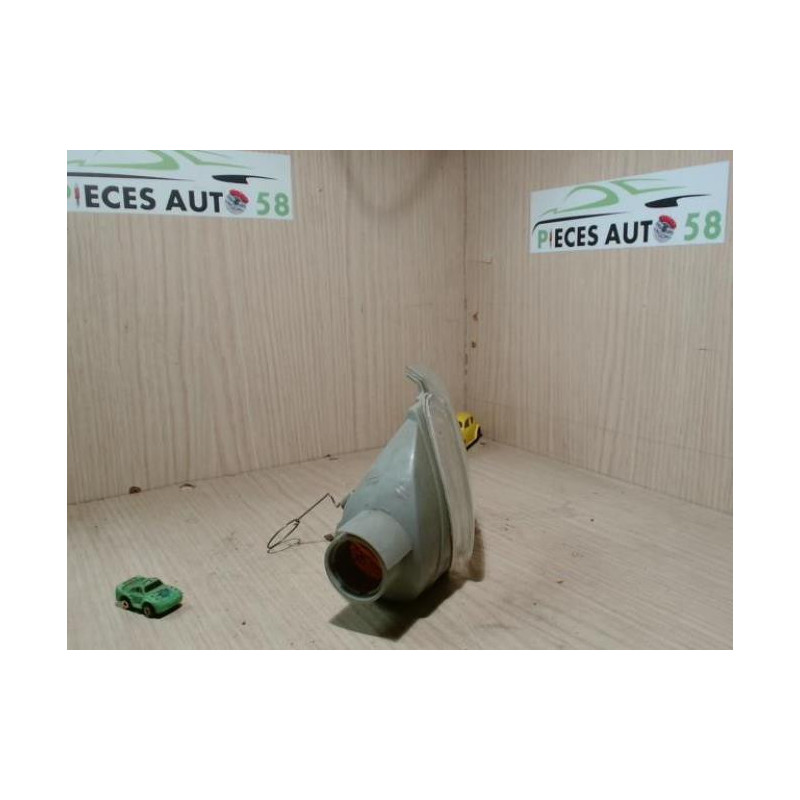 Optique avant secondaire droit (feux)(clignotant) RENAULT  d’occasion
