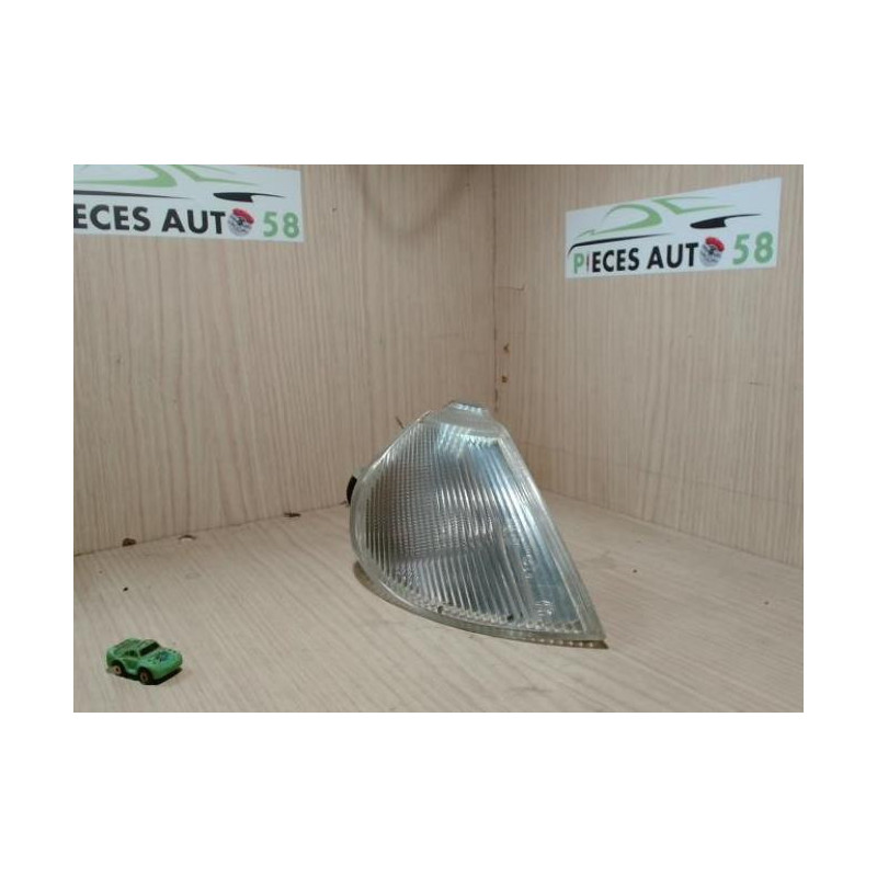 Optique avant secondaire droit (feux)(clignotant) RENAULT  d’occasion