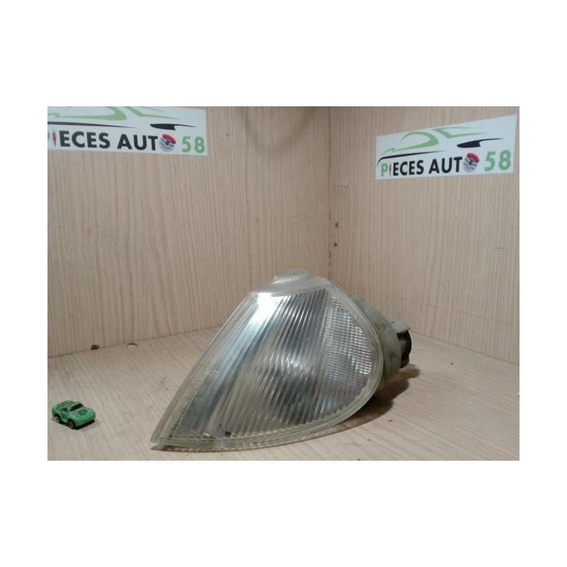 Optique avant secondaire gauche (feux)(clignotant) RENAULT  d’occasion