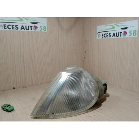 Optique avant secondaire gauche (feux)(clignotant) RENAULT  d’occasion