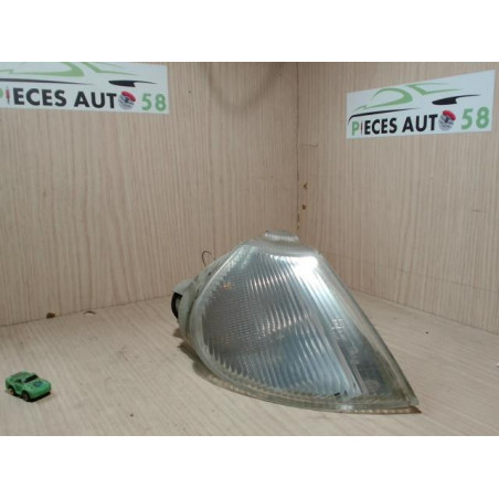 Optique avant secondaire gauche (feux)(clignotant) RENAULT  d’occasion