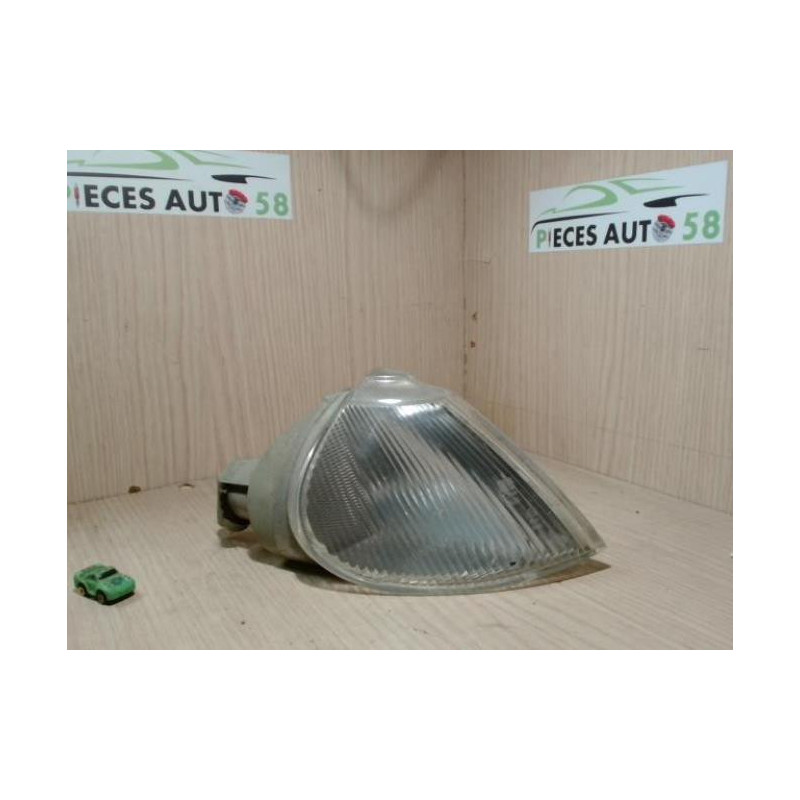 Optique avant secondaire gauche (feux)(clignotant) RENAULT  d’occasion