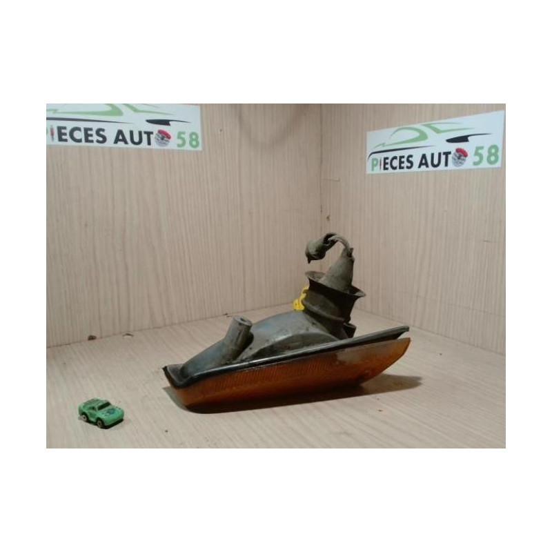Optique avant secondaire gauche (feux)(clignotant) BMW SERIE 3 E21 d’occasion