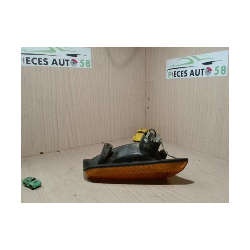 Optique avant secondaire gauche (feux)(clignotant) BMW  d’occasion