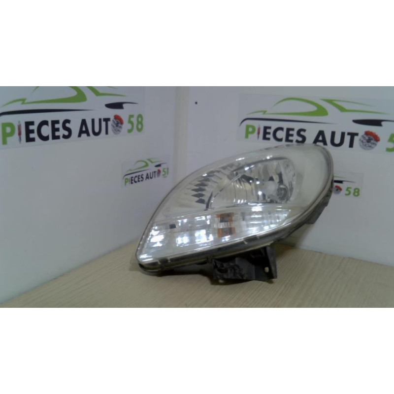 Optique avant principal gauche (feux)(phare) RENAULT KANGOO 1 PHASE 2 d’occasion