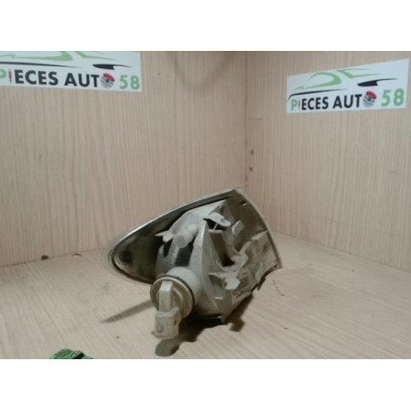 Optique avant secondaire gauche (feux)(clignotant) RENAULT  d’occasion