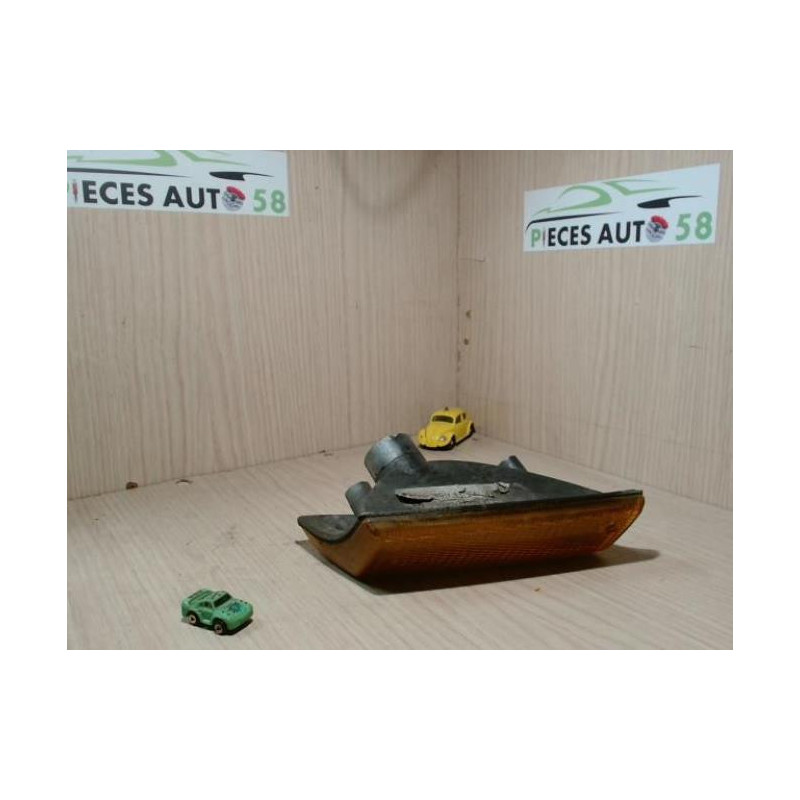 Optique avant secondaire gauche (feux)(clignotant) BMW  d’occasion