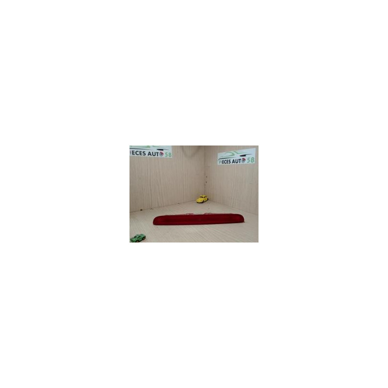 Feu arriere stop central RENAULT LAGUNA 2 PHASE 1 d’occasion