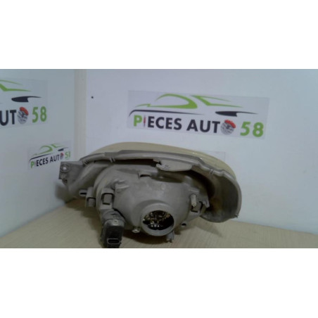 Optique avant principal droit (feux)(phare) RENAULT TRAFIC 2 PHASE 1 d’occasion