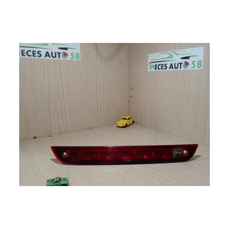 Feu arriere stop central FORD  d’occasion