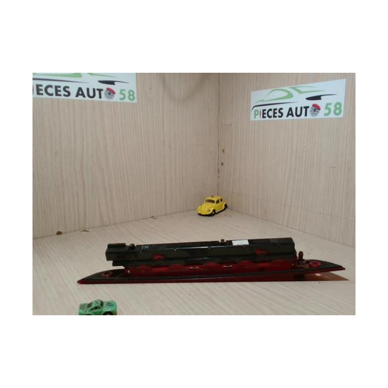 Feu arriere stop central FORD  d’occasion