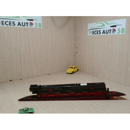 Feu arriere stop central FORD  d’occasion