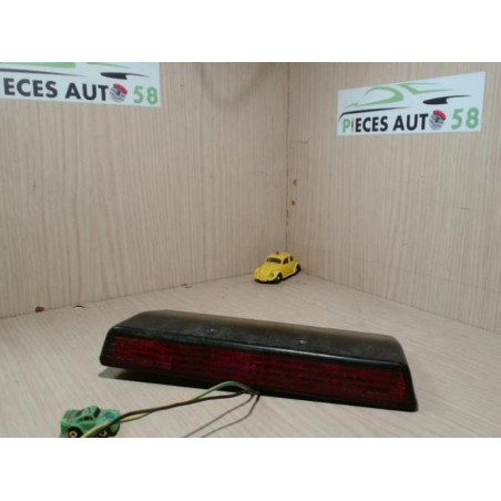 Feu arriere stop central RENAULT  d’occasion