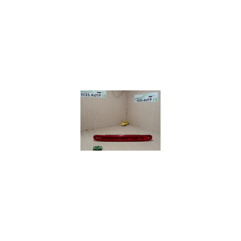 Feu arriere stop central PEUGEOT 107 PHASE 1 d’occasion