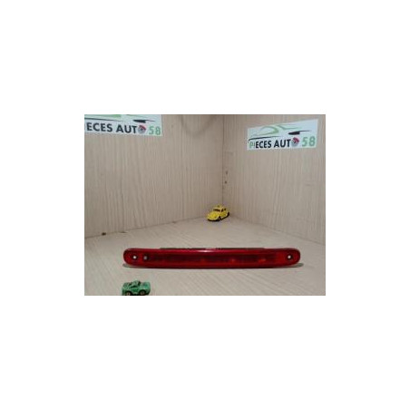 Feu arriere stop central PEUGEOT 107 PHASE 1 d’occasion