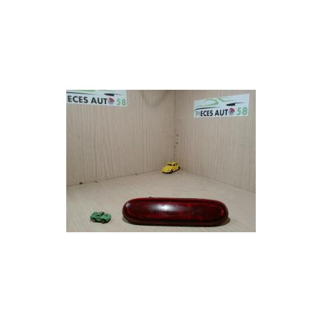 Feu arriere stop central RENAULT CLIO 1 PHASE 2 d’occasion
