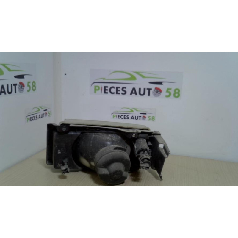 Optique avant principal droit (feux)(phare) PEUGEOT EXPERT 1 PHASE 1 d’occasion